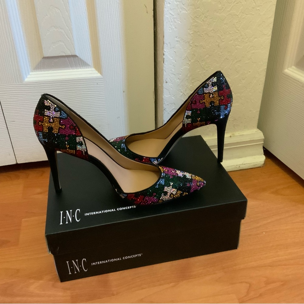 Puzzle bling Heels